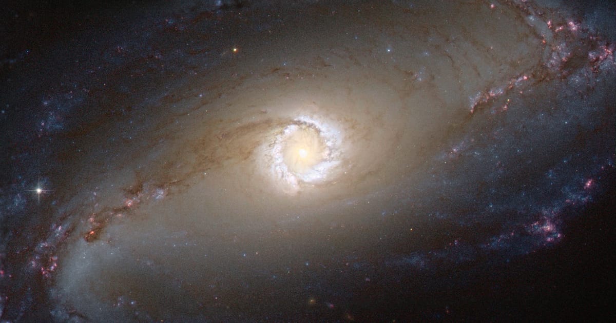 Satélite artificial em órbita da Terra no espaço